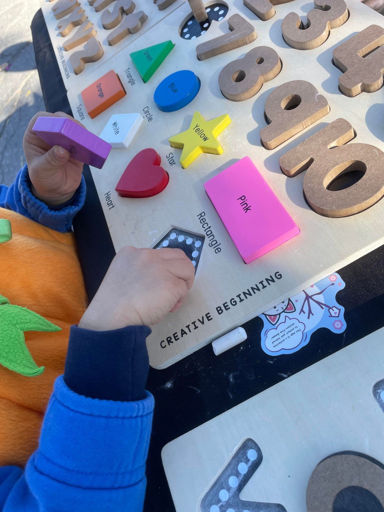 PRESCHOOL NUMBERS/SHAPES/COLOURS - PRESCHOOL NUMBERS/SHAPES/COLOURS