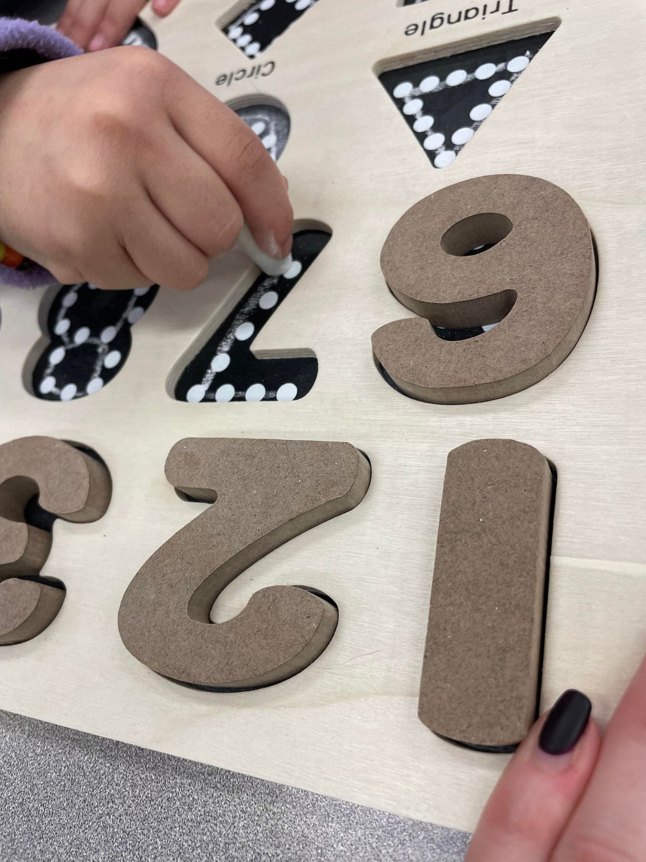 PRESCHOOL NUMBERS/SHAPES/COLOURS - PRESCHOOL NUMBERS/SHAPES/COLOURS