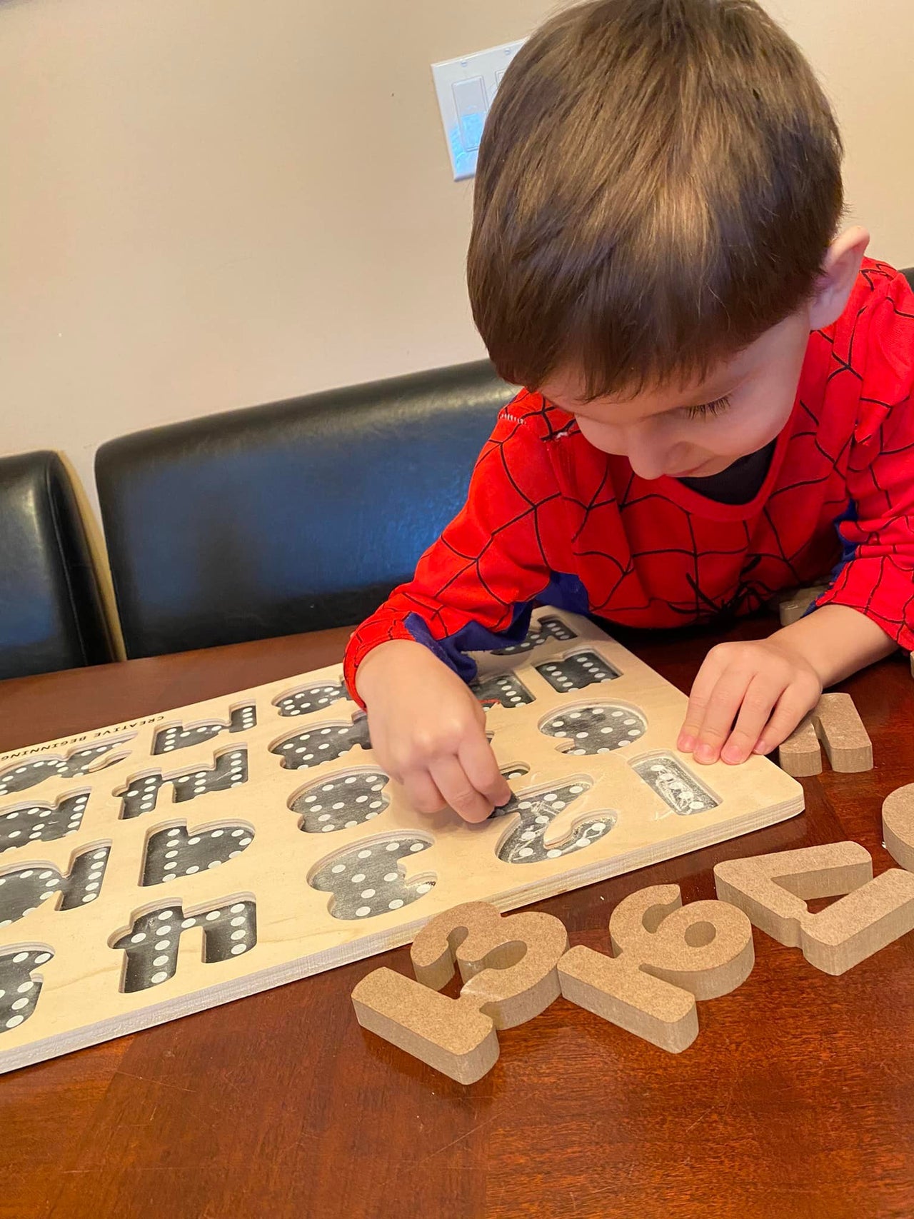 NUMBER PUZZLE - CHALKBOARD BASE - NUMBER PUZZLE - CHALKBOARD BASE WITH TRACERS